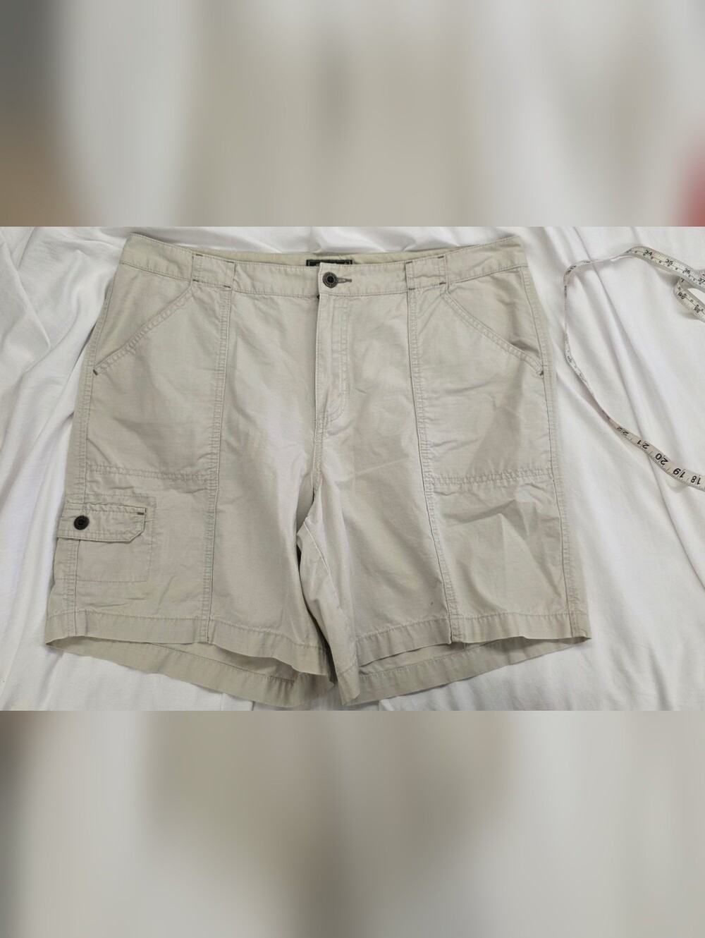 Eddie Bauer Khaki Ripstop Cargo Bermuda Shorts Women’s 16 Hiking Utility